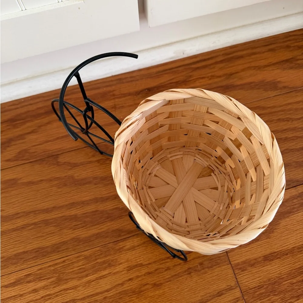 Brand new Tan Woven Basket Tricycle bicycle home decor decoration design craft